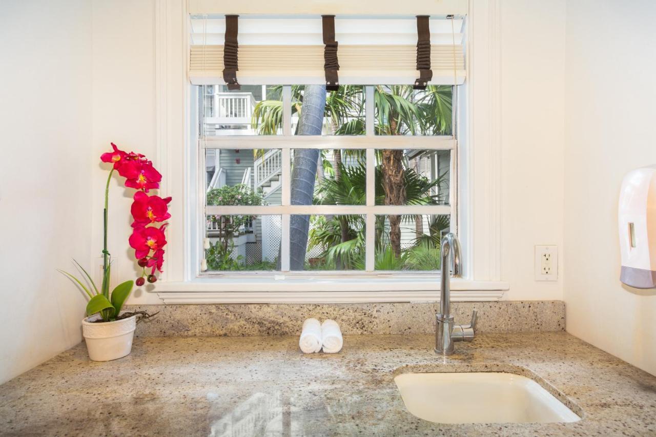 Nyah - Adult Exclusive Bed & Breakfast Key West Luaran gambar
